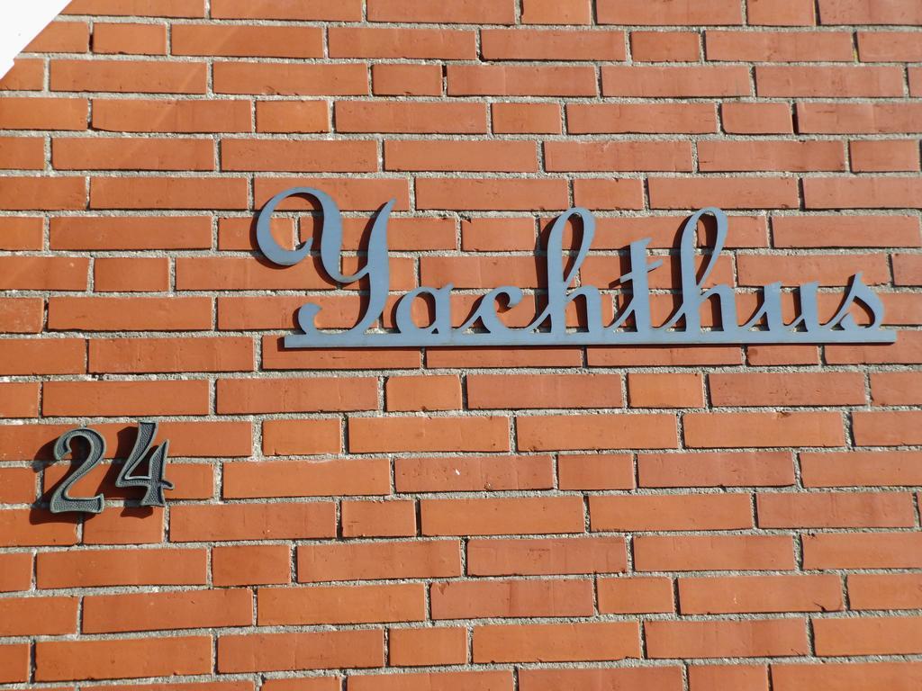 Yachthus - Direkt Am Meer Carolinensiel Kültér fotó